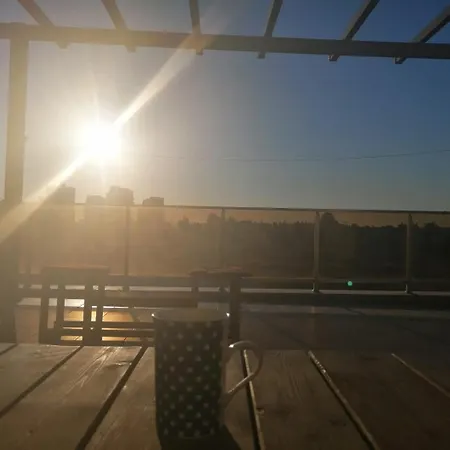 דירה Penthouse With A Terrace Long Royal Sun *