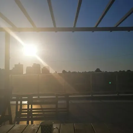 דירה Penthouse With A Terrace Long Royal Sun *